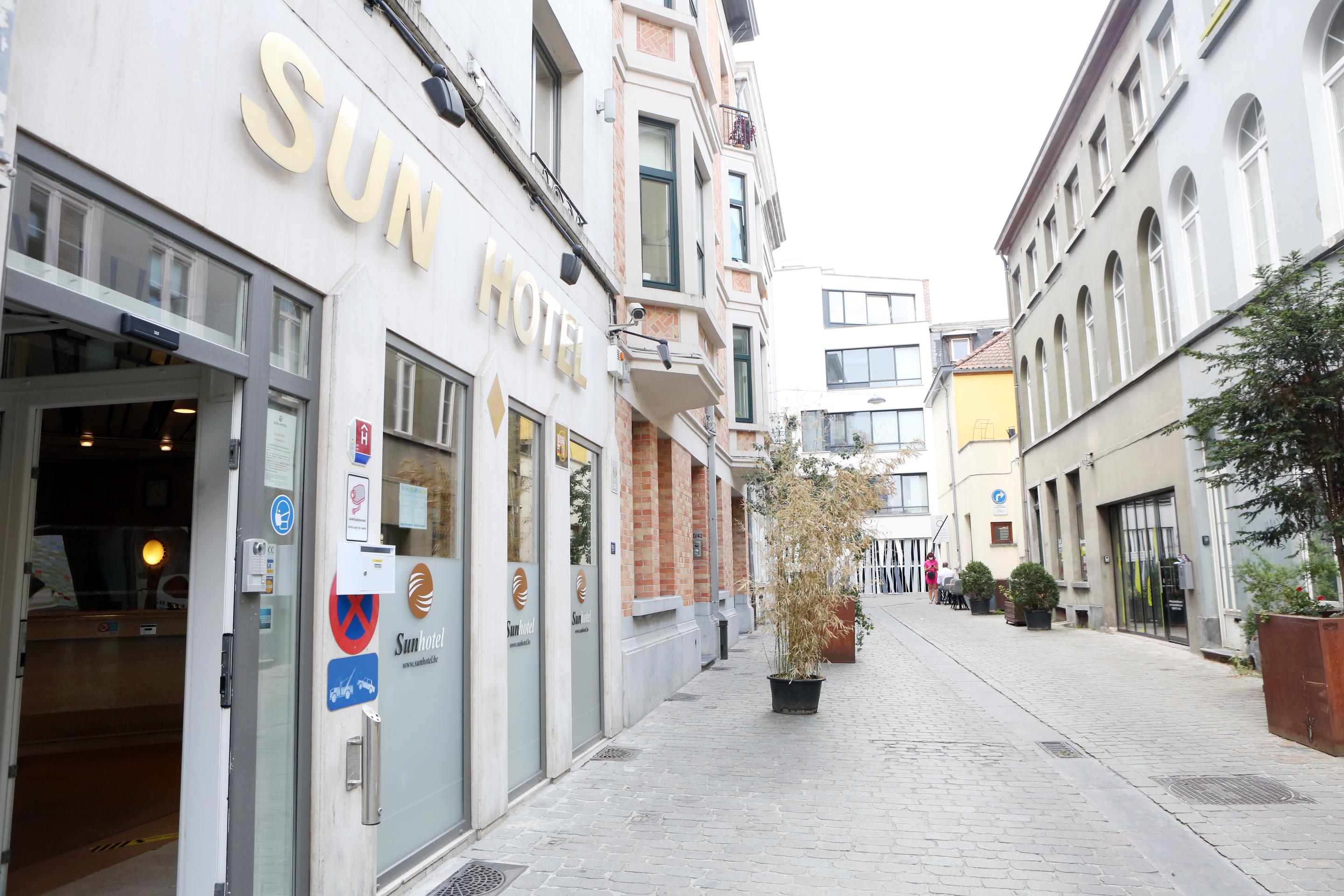 Sun Hotel Saint-Gilles Exterior foto